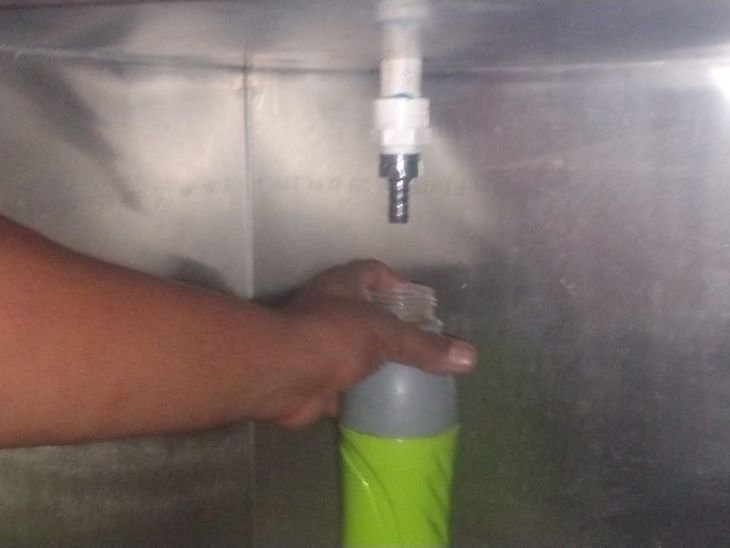 बड़वानी में वॉटर एटीएम बंद, रात में नहीं मिलता पानी:मरीज-छात्र परेशान, कहा-अधिकतर नहीं मिलता है पानी; नपा पर लापरवाही का आरोप