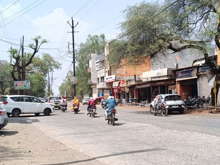 43॰ पार तापमान से अशोकनगर में जनजीवन प्रभावित:लू के कारण सड़कों पर सन्नाटा, इस सीजन में 44॰ तक पहुंच चुका पारा