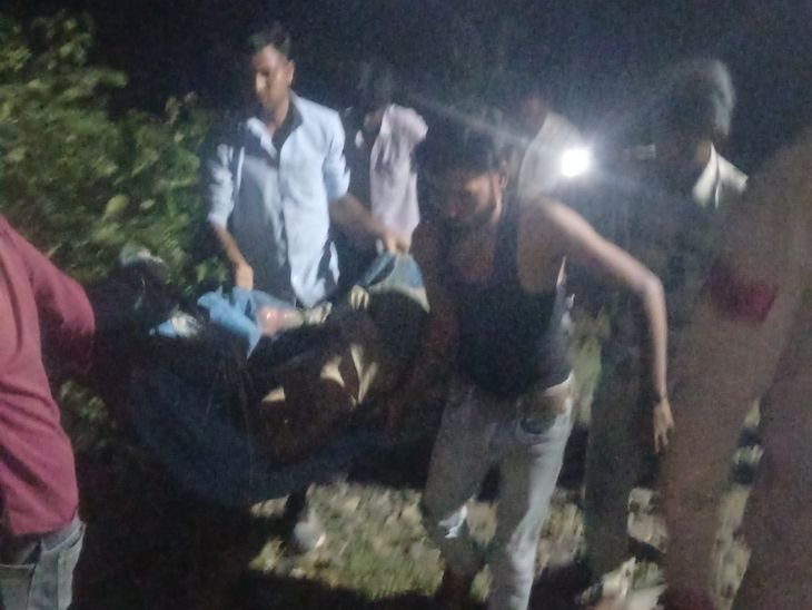 देवास के बीराखेड़ी में नाले से मिला महिला का शव:2–3 दिन पुराना शव, महिला की नहीं हो सकी पहचान; पीएम के लिए भेजा गया