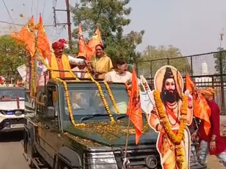 सिवनी में भगवान परशुराम जन्मोत्सव पर निकली वाहन रैली:पूर्व गृह मंत्री नरोत्तम मिश्रा हुए शामिल; जिले के आठों विकासखंडों में दिखा उत्साह