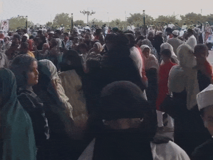 Hajj 2026 Expensive! MP Pilgrims Protest 10k Surcharge