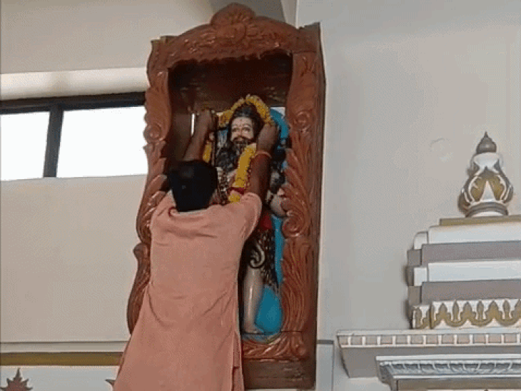 दादाजी धाम में मनाई गई अक्षय तृतीया व परशुराम जयंती:वैदिक मंत्रोच्चार के बीच षोडशोपचार पूजन, हवन-आरती के साथ हुआ विशेष आयोजन