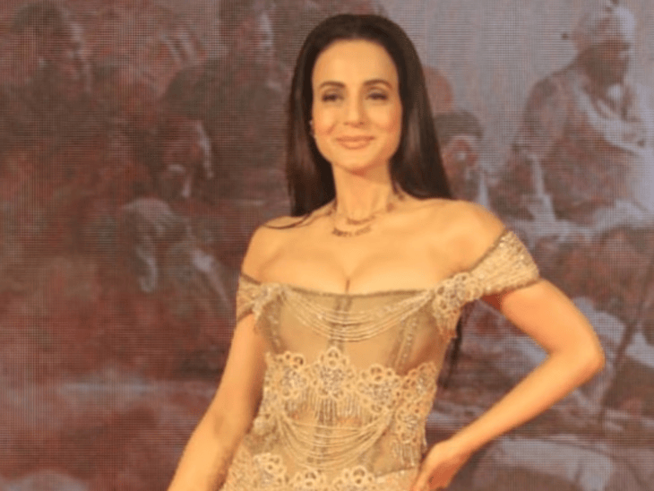 जाकिर खान बोले- धुरंधर से इंडस्ट्री की जली:भड़कीं अमीषा पटेल बोलीं- नेगेटिविटी मत फैलाओ, शाहरुख-सलमान के पास ज्यादा सुपरहिट, डायरेक्टर सिद्धार्थ आनंद ने भी लगाई फटकार