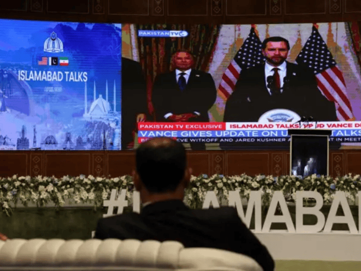 सेंसेक्स 1500 अंक गिरकर 76,000 पर कारोबार कर रहा:निफ्टी भी 450 नीचे, 23,600 पर आया; सरकारी बैंकों के शेयरों में बिकवाली