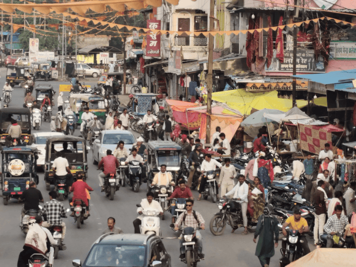 अक्षय तृतीया पर रायसेन में शोभायात्रा की तैयारी:बाजारों में रौनक बढ़ी; बाल विवाह रोकने प्रशासन अलर्ट