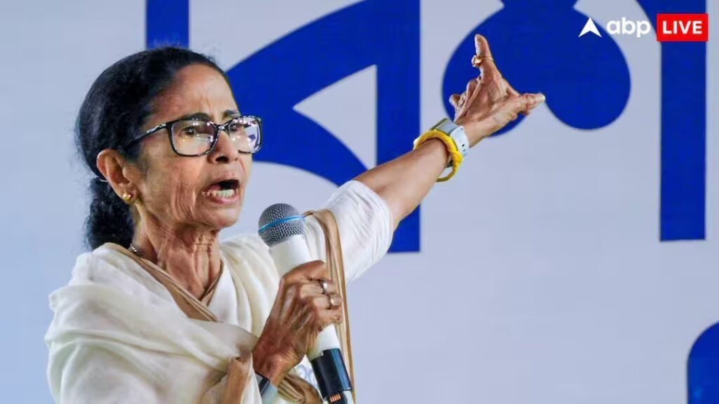 बंगाल चुनाव से ठीक पहले सर्वे ने चौंकाया, तीन प्रतिशत लोग चाहते हैं कि ममता बनर्जी फिर से सीएम बनें
