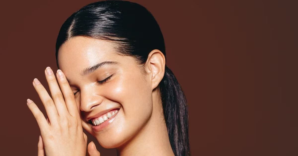 Skin Care Tips: गर्मियों में भी बरकरार रहेेगी चेहरे की चमक, अपनाएं ये घरेलू टिप्स, सब पूछेंगे दमकती त्वचा का राज