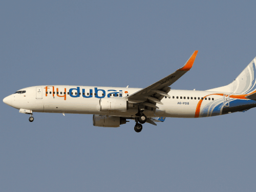 लखनऊ में दुबई से आ रहे विमान की इमरजेंसी लैंडिंग:154 यात्री थे, काठमांडू में मौसम खराब होने पर उतारा; डेढ़ घंटे बाद रवाना