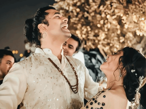 जुबिन नौटियाल ने बचपन की दोस्त से की शादी:उत्तराखंड में ट्रेडिशनल तरीके से लिए सात फेरे, रिसेप्शन की तैयारी