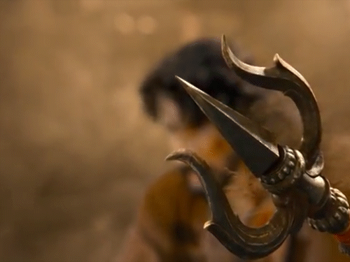 प्रियंका चोपड़ा-महेश बाबू की ‘वाराणसी’ की कहानी लीक:विलेन के मिशन पर टाइम ट्रैवल करेंगे महेश, इतिहास से 2027 तक का दिखेगा सफर