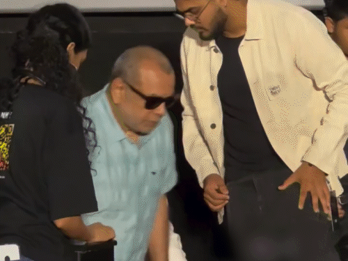 ‘भूत बंगला’ के इवेंट में प्रियदर्शन-परेश रावल गिरते-गिरते बचे:अक्षय कुमार कहा- टीम के साथ ऐसे छोटे-मोटे हॉरर मोमेंट्स चलते रहते हैं