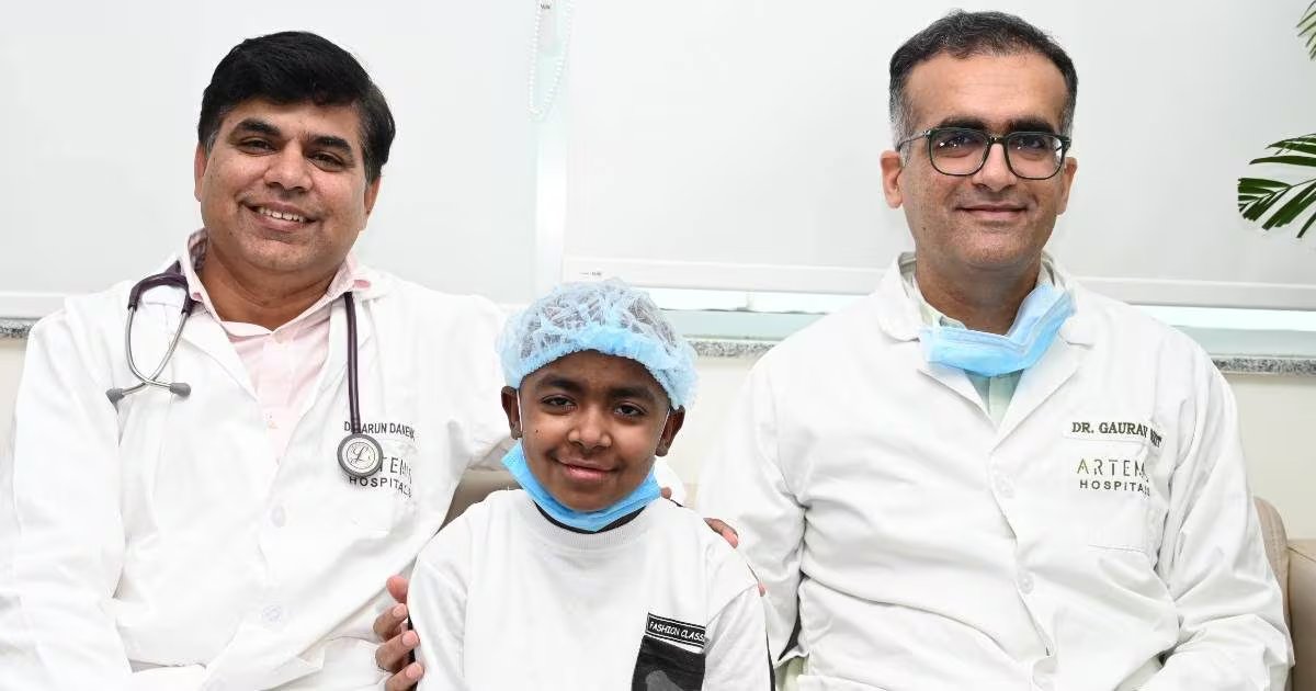 मशीन से कटकर अलग हुआ बच्चे का अंगूठा, डॉक्टरों ने लगाया ऐसा जोड़, अब पकड़ सकेगा पैन-पैंसिल