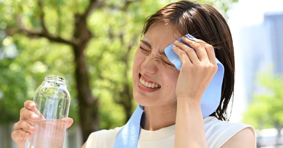 dehydration symptoms and prevention: भीषण गर्मी, कैसे पहचानें शरीर से खत्म हो रहा पानी? शरीर को हाइड्रेट रखने के लिए डॉक्टर रेड्डी के टिप्स हैं रामबाण