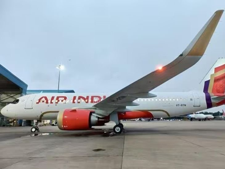 एअर इंडिया फ्लाइट का इंजन बंद, पायलट का इमरजेंसी कॉल:मुंबई से बेंगलुरु जा रही थी,20 मिनट में लौटी, टेकऑफ के दौरान चिंगारी भी दिखी