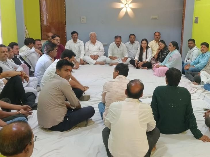 भिंड में कांग्रेस कमेटी करेगी संगठन का विस्तार:हर वार्ड में 25 सदस्यीय कमेटी बनाएगी, कार्यकर्ता हर वार्ड में घर-घर पहुंचकर लोगों से संवाद करेंगे