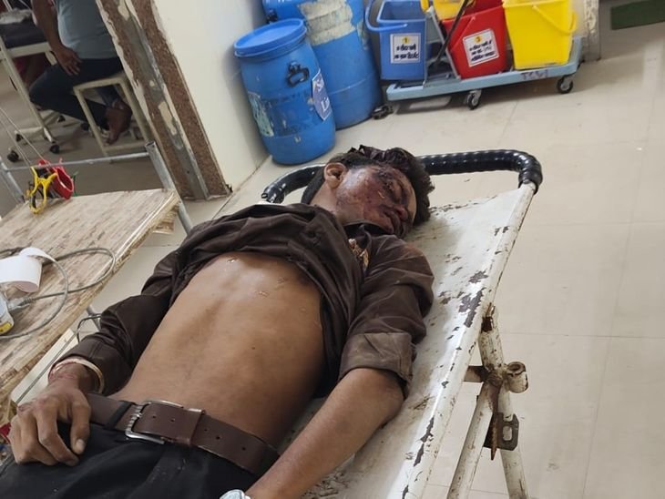 भिंड में बस ने बाइक को पीछे से मारी टक्कर:तीन युवकों की मौत, एक गंभीर घायल की हालत; ग्वालियर रेफर