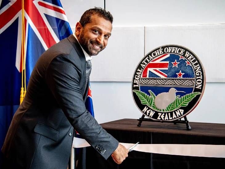 काश पटेल पर गैर-जिम्मेदाराना व्यवहार के आरोप:हॉकी के दीवाने हैं FBI चीफ, रंगबिरंगे मोजों और भारत से सिलवाए सूट का मजाक उड़ाते थे दोस्त