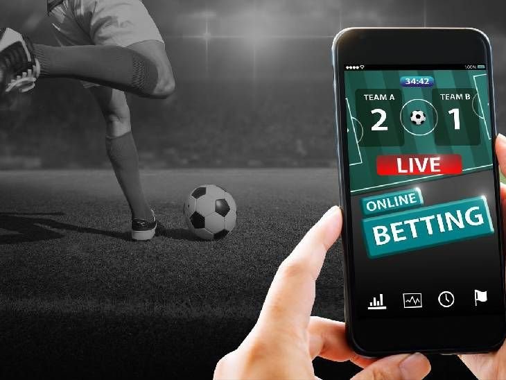 इंग्लिश प्रीमियर लीग में सट्टेबाजी के विज्ञापनों पर रोक:रिसर्च - जीतने के बाद भी फैंस खुश होने की बजाय निराश कि पूरी रकम क्यों नहीं लगाई