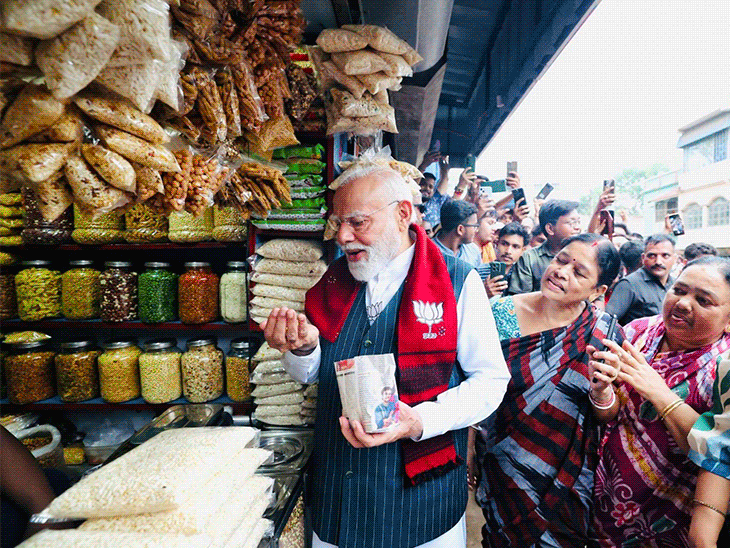 Modi Eats Jhalmuri in Bengal, Rides Mamatas Scooty; Rahul Cycles in Kerala