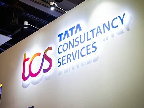 TCS को चौथी तिमाही में ₹13,718 करोड़ का मुनाफा:सालाना आधार पर प्रॉफिट 12% बढ़ा, टोटल इनकम 9% बढ़कर ₹71,455 करोड़ पर पहुंची