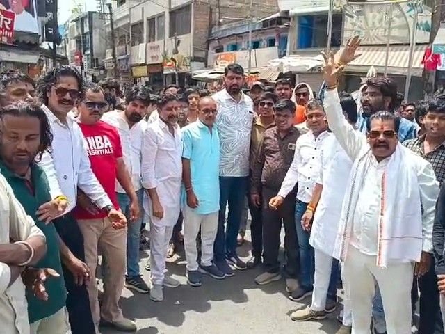 रतलाम में विहिप-बजरंग दल का प्रदर्शन:राष्ट्रविरोधी मानसिकता के विरोध में दिया धरना; लव जिहाद के खिलाफ नारेबाजी