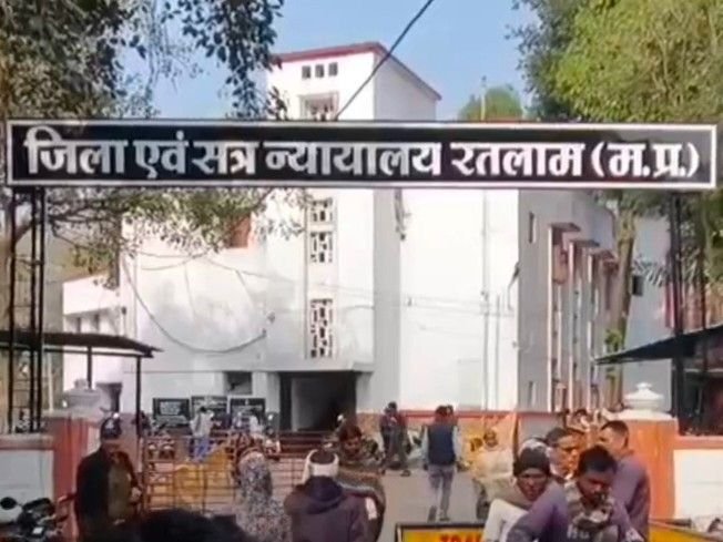 फोरलेन पर महिला की हत्या मामले में आरोपी को उम्रकैद:रतलाम में रेप के बाद हत्या कर शव फेंक दिया था; 5 साल बाद कोर्ट का फैसला