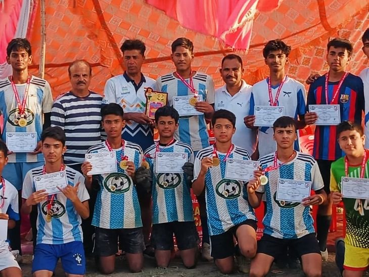 15वें दून कप में 26 टीमों ने लिया हिस्सा:अंडर-12 में विल्स यूथ, अंडर-17 में DFA और 50+ में खेलो मास्टर्स ने जीता खिताब