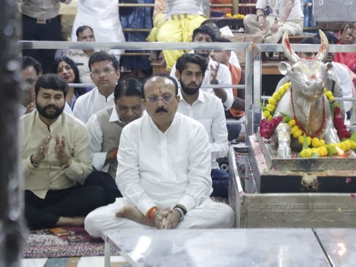 दिल्ली के गृहमंत्री और गोवा के कैबिनेट मंत्री महाकाल पहुंचे:भस्म और दद्योदक आरती में शामिल हुए, नंदी हॉल से लिया भगवान का आशीर्वाद