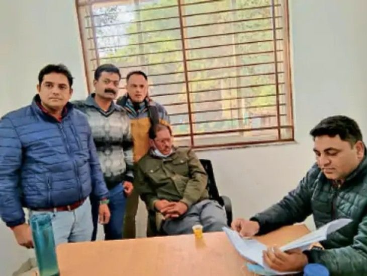 रिश्वतखोर PWD यंत्री को 4 साल की सजा:15 लाख के बिल पास करने के लिए ली थी 20 हजार रिश्वत; 2022 में हुआ था ट्रैप