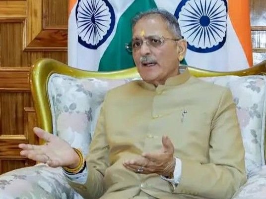 हिमाचल के गर्वनर ने अपना काफिला किया आधा:हेलीकॉप्टर इस्तेमाल नहीं करने की भी घोषणा; PM मोदी की अपील पर लिया फैसला