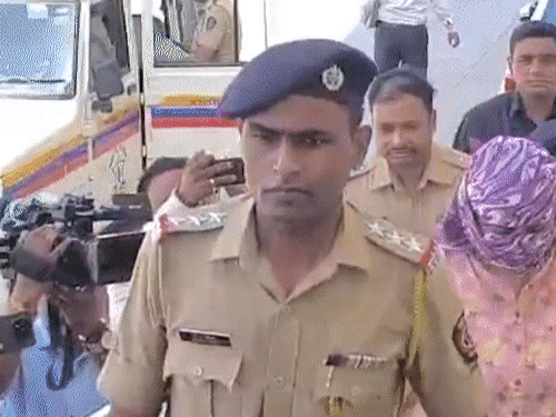 Nashik TCS Case: Accused Nida Khan Detained