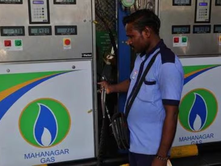 मुंबई में 15 दिन में दूसरी बार महंगी हुई CNG:₹2 की बढ़ोतरी के साथ दाम ₹86 हुए; ऑटो-टैक्सी यूनियनों ने की किराया बढ़ाने की मांग
