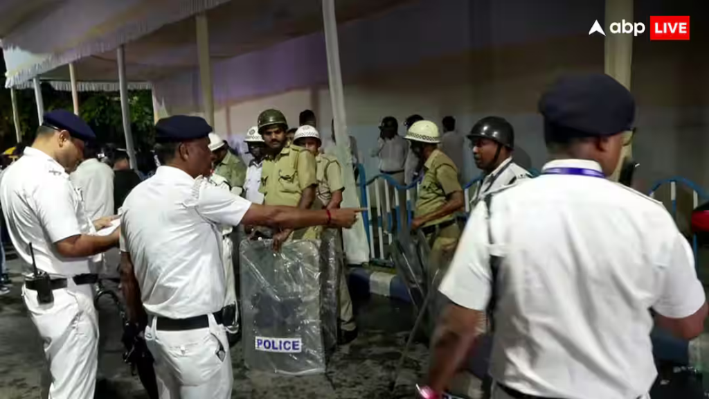 बैलेट बॉक्स गेम के आरोप देर रात तक कोलकाता में भारी तोड़फोड़, स्ट्रॉन्ग रम सॉपडें सीएम ममता, ईसी की सफाई