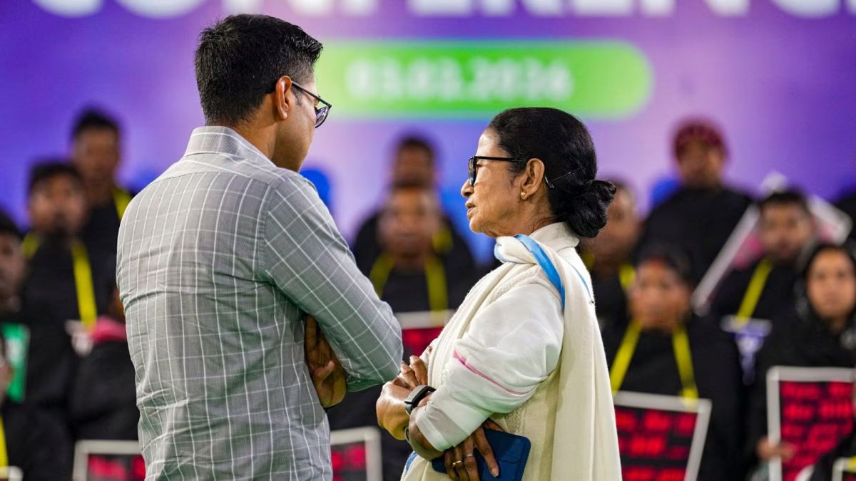 बड़े पैमाने पर पलायन से टीएमसी प्रभावित: बंगाल चुनाव में हार के बाद 100 से अधिक नगर पार्षदों ने नागरिक निकाय छोड़े | भारत समाचार