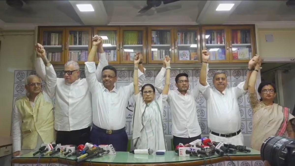 'मेरा लक्ष्य स्पष्ट है': ममता ने कहा कि भारतीय नेता 'पूरी तरह से मेरे साथ' हैं, गठबंधन को मजबूत करने का संकल्प लिया | भारत समाचार
