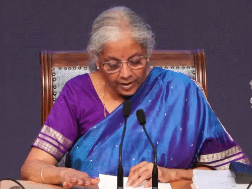 Govt loses 1 lakh crore excise duty cut fuel