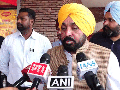 राघव चड्‌ढा बोले- मैं AAP का अगला टारगेट:चेतावनी देकर कहा- हमारे पास 21 राज्यों की पुलिस; पंजाब CM विधायक लेकर राष्ट्रपति से मिलने रवाना