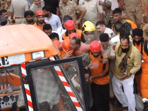 Jammu Bridge Collapse | 5-7 Labourers Trapped; Rescue Underway