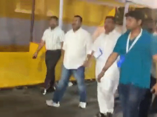 बंगाल के 15 बूथों पर आज दोबारा वोटिंग:काउंटिंग में केंद्रीय कर्मचारियों की नियुक्ति के खिलाफ TMC की याचिका, सुप्रीम कोर्ट में सुनवाई