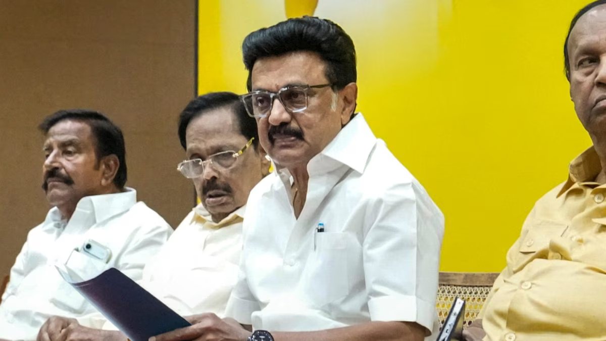 'बदली हुई परिस्थितियाँ': कांग्रेस से अलग होने के बाद DMK ने लोकसभा में बैठने की नई व्यवस्था की मांग की | भारत समाचार
