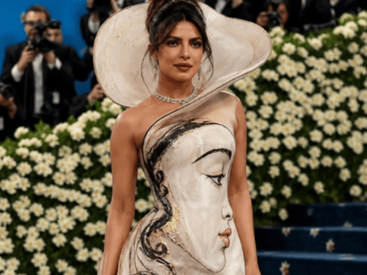 Isha ambani wore blouse with 1800 diamonds, aliabhatt, priyanka chopra and karan johar also saly at red carpet