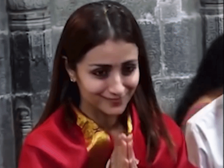 Trisha krishnan visit tripati temple at her 43rd birthday, fans linked it with thalapathy vijay's election result