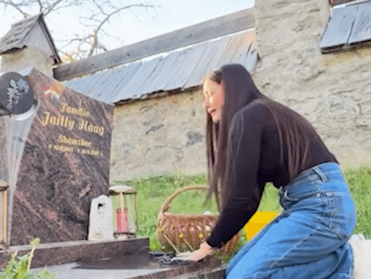 Celina jately cried in son''s grave in a heartbreaking video