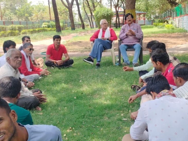 ट्रेड यूनियन बोला-नए लेबर कोड श्रमिकों के लिए डेथ वारंट:मजदूर दिवस पर कहा- 10 हजार में मजदूरों से 12-12 घंटे काम लिया जा रहा