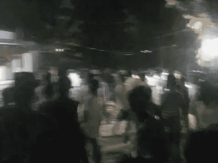 बंगाल के आसनसोल में पुलिस चौकी में तोड़फोड़:पथराव के बाद पुलिस ने आंसू गैस छोड़ी; लाउडस्पीकर की आवाज कम करने के निर्देश पर हंगामा
