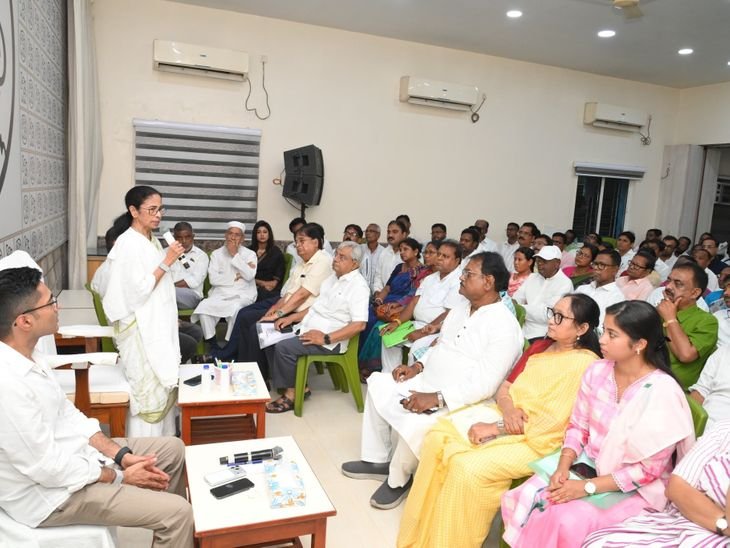 Mamata Banerjees Appeal: Rebuild TMC, Will Paint Offices Herself