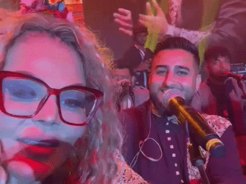 Rakhi Sawants Clothes Trolled by Singer Khan Sahab at Mumbai Live Show
