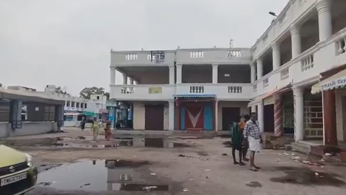 मदुरै मंदिर के बाहर 17 वर्षीय लड़के की हत्या, बीजेपी ने टीवीके सरकार पर निशाना साधा | भारत समाचार