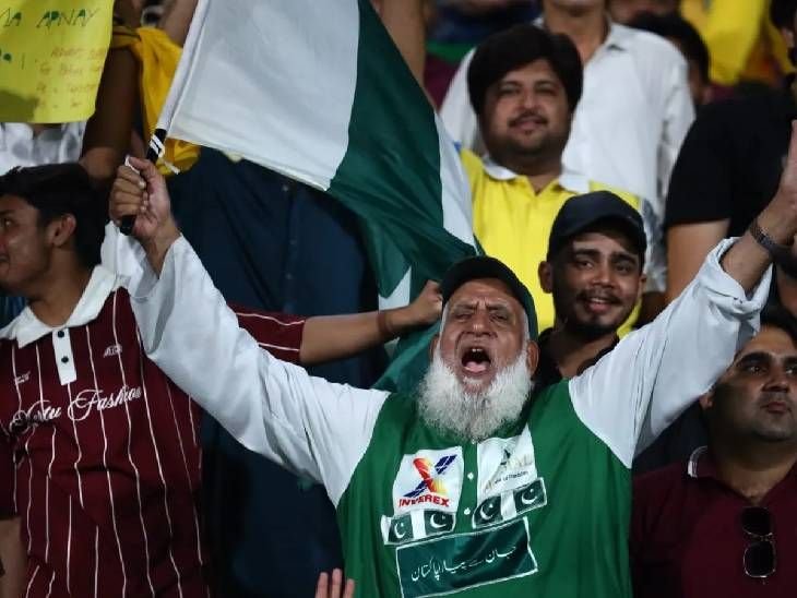 'Chacha Cricket' will not be seen holding the Pakistan flag in his hands.