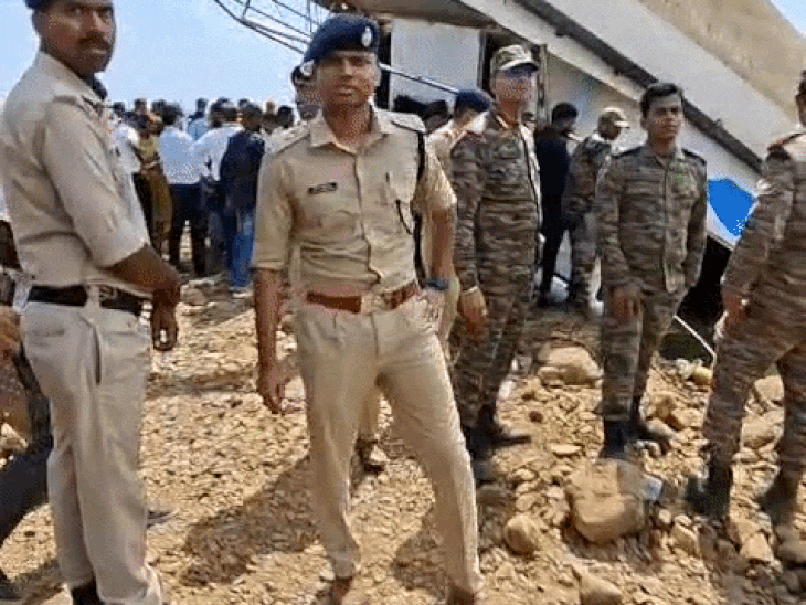MP Jal Nigam Officer Saves Tourists From Bargi Dam Cruise Accident